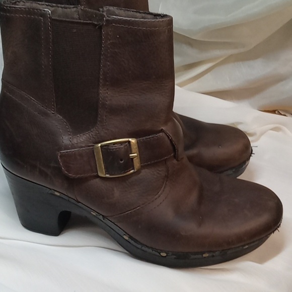 Clarks brown buckled ankle boots size 7.5 - Picture 2 of 8